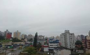 Chuva com granizo atinge a região Sul (VÍDEOS)