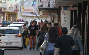 Dia dos Pais inicia ações da Rua Comercial Henrique Lage