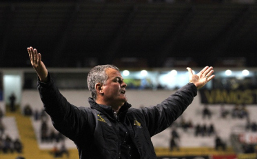 Mazola e as dificuldades em dar sequência nas escalações