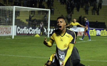 Revelado pelo Criciúma, Gustavo é o novo reforço do Inter