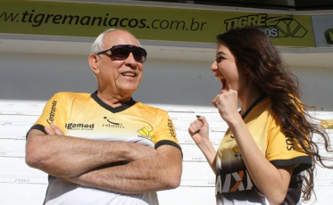 Torcer ao lado do paizão