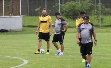 Léo Gamalho sozinho não faz gol