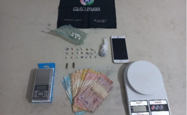 Trio é preso por tráfico de drogas em Araranguá