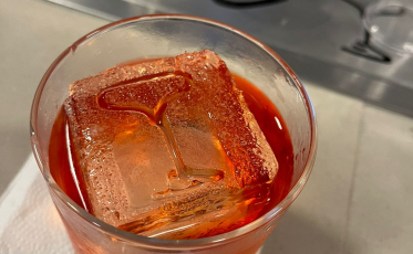 Especialistas ensinam como preparar drinks à base de uísque  