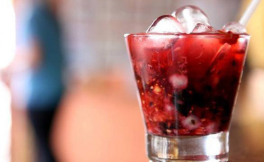Cinco drinks sem álcool para aproveitar o Carnaval