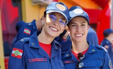 SC: Duas mulheres se tornam comandantes de batalhões de bombeiros pela primeira vez