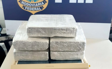 Duas mulheres são presas com 5 kgs de cocaína em Tubarão