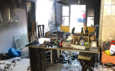 Casa de alvenaria é destruída por incêndio em Balneário Arroio do Silva