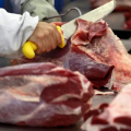 Europa barra carne brasileira e impõe restrição a mel, peixes e tripas
