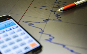 Previsão de crescimento do PIB cai pela 15ª vez seguida e fica em 1%