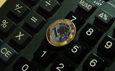 Número de endividados cai 0,2 ponto percentual em janeiro