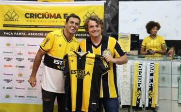 “A gente sabe que ele vai fazer o melhor”, diz torcedor sobre Eder (FOTOS)