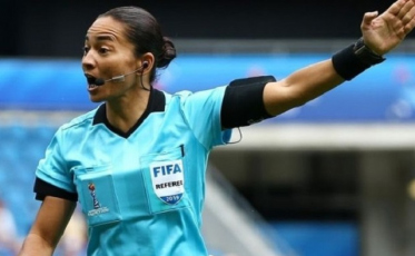 Edina Alves Batista, da FIFA, apita CRB e Criciúma