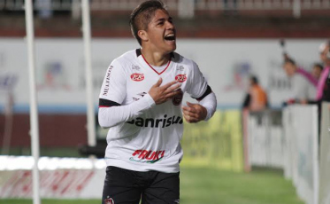 Tigre monitora os atacantes Elias e Michel, do São Luiz de Ijuí