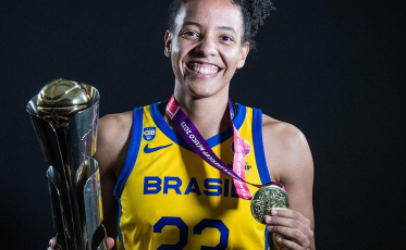Campeã da Copa América de basquete feminino, criciumense quer ser referência para novas atletas