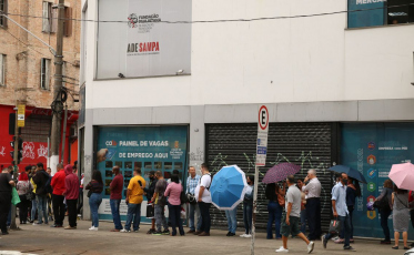 Dezembro fecha com saldo negativo de 431.011 empregos, diz Novo Caged