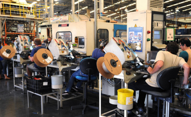 Deputados defendem “regras mais claras” na legislação de brasileiros que trabalham no exterior