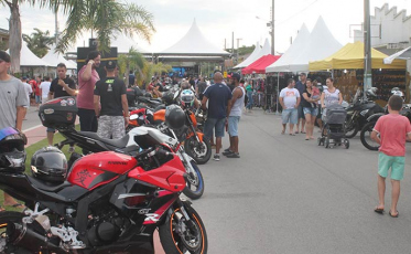 Encontro de motos reúne mais de mil motociclistas no Balneário Rincão