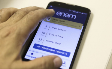 Em meio à pandemia, estudantes inscrevem-se no Enem
