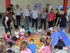 Crianças do CEI Lapagesse recebem doação do projeto Brinquedo Educativo
