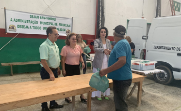 Famílias cadastradas no CRAS de Maracajá recebem peixes