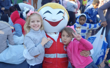 Equipe Multi-Institucional realiza a sexta entrega de agasalhos