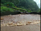 Chuva causa enxurrada na Serra do Rio do Rastro (VÍDEO)