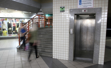 Elevador do Terminal Central sofre com vandalismo