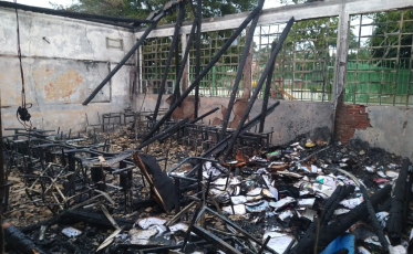 Tentativa de furto de fio provoca incêndio em escola no São Luiz (FOTOS) 