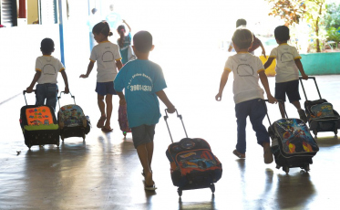 Pandemia impacta contratos das mensalidades das escolas em 2021