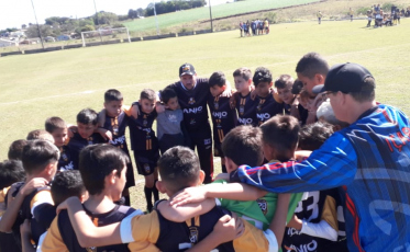 Festival das escolinhas de futebol da FME reúne 300 atletas em Içara