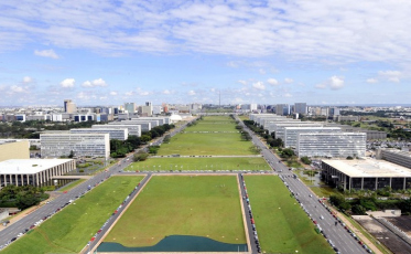 Governo federal extingue 27,5 mil cargos efetivos