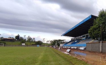 Gramado do Estádio da Montanha passa por melhorias e adequações