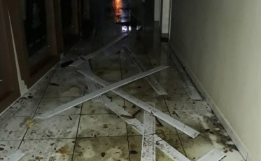 Vento forte derrubou o telhado da Câmara de Forquilhinha