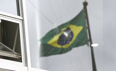Entidades se manifestam sobre atos em Brasília