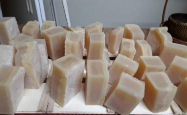 Extensionistas da Epagri fabricam e distribuem produtos de limpeza caseiros