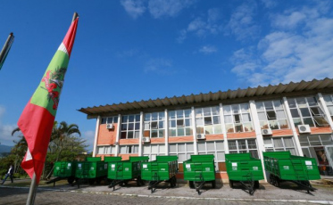 Municípios recebem equipamentos agrícolas 