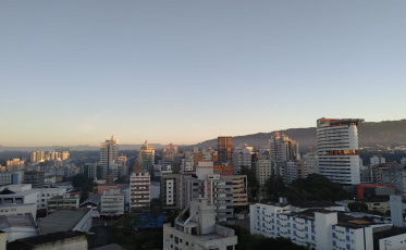Sol e nebulosidade marcarão a terça-feira no Sul catarinense
