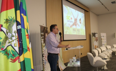 Seminário incentiva processos simples para abrir empresas