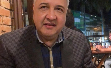 Ex-marido da deputada Geovania que levou várias facadas segue internado