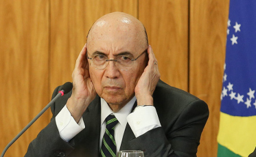 Meirelles deixa o Ministério da Fazenda