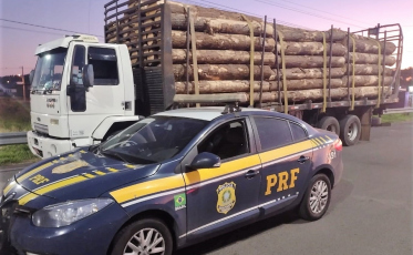 Araranguá: Quase 20 toneladas de excesso são flagradas em dois veículos na BR-101 