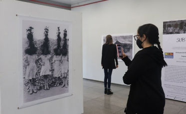 Exposição na Unesc traz memórias esquecidas dos 140 anos de Criciúma