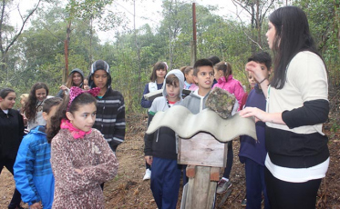 ​Famcri recebe visita de estudantes