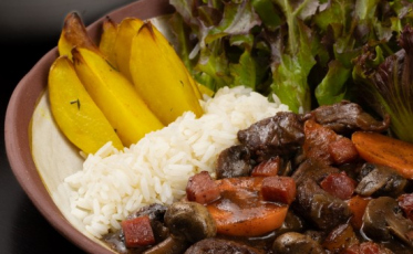 Alunos de Gastronomia da Faculdade Senac promovem almoço em apoio à Nossa Casa