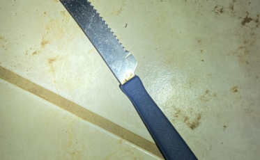 Filho esfaqueia pai e é preso em Criciúma