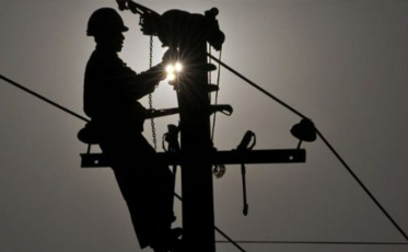  Problema na rede deixa sem luz quase 3 mil unidades consumidoras de Criciúma