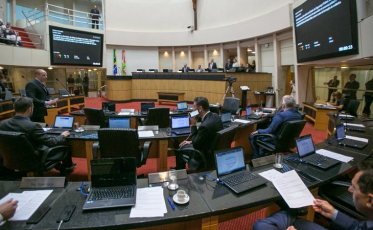 Última semana antes do recesso marca votação de projetos importantes