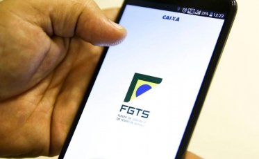 Novo limite de R$ 998 do saque imediato do FGTS não é para todos 