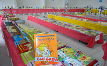 Cocal do Sul realiza 6ª Feira do Livro
